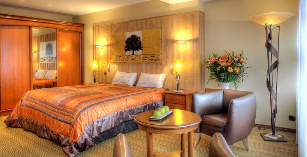 Hostellerie Des Chateaux & Spa أوتْروت الغرفة الصورة